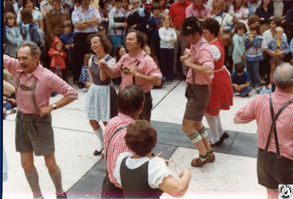 1976 05 dd 30 Winston Salem Springfest.jpg